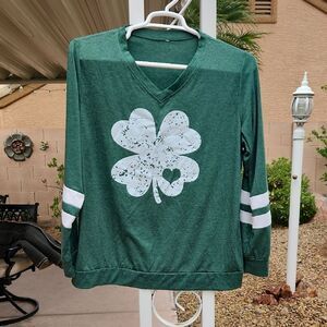 Green Graphic Shamrock Sweatshirt Relaxed Fit